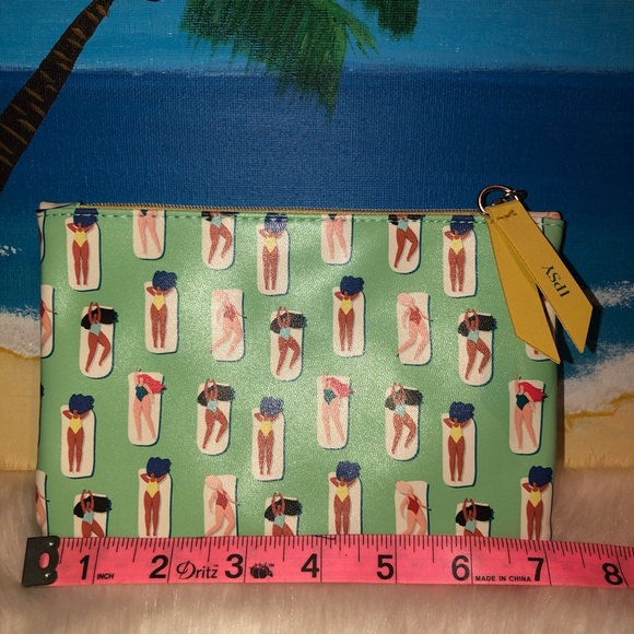 🌟 Free W/Cosmetic purchase or $4 - Picture 4 of 7